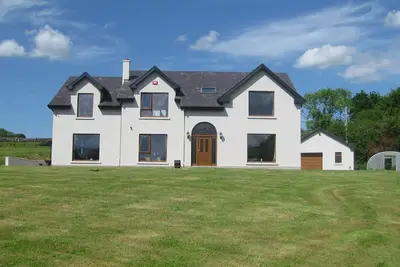 Image de Peaceful, Scenic Family Home