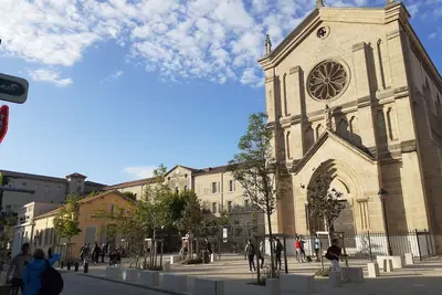 Image de deux pièces en centre historique, véritable nid d'amour