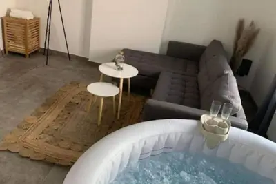 Image de Superbe appartement avec jacuzzi