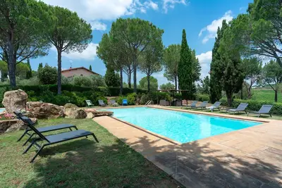 Image de Maison de vacances avec bain à remous, piscine privée, sauna, climatisation, Wifi, terrasse