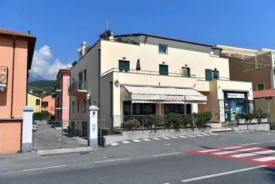 Image de Port of Loano very close to the sea private parking