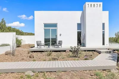 Image de Kingfisher – Modern inside, gorgeous outside