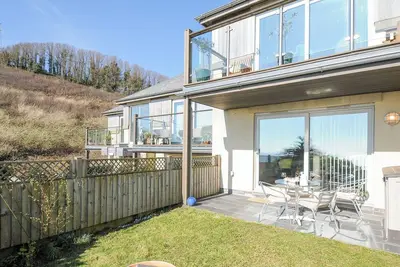 Image de Pebbles, country holiday cottage, with a garden in Downderry