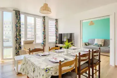 Image de Appartement Traversant Avec Balcons Plage des Catalans