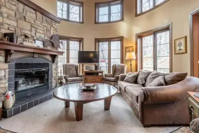 Tremblant Luxury Mountain Getaway! !