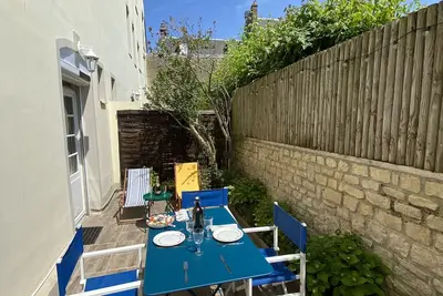 Image de Joli appartement rez de jardin avec terrasse proche plage et commerces