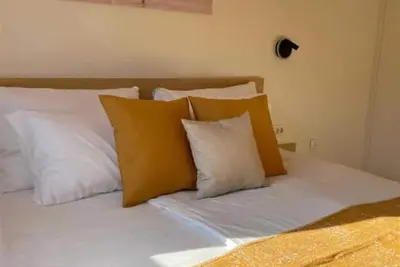 Image de One Bedroom Apartment with Balcony & Sea view 210