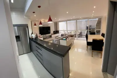 Image de Guarujá Enseada - 4 suites - 4 parking spaces - 12 people