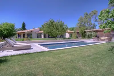 Image de Villa contemporaine avec piscine à 20 min d'Aix-en-Provence