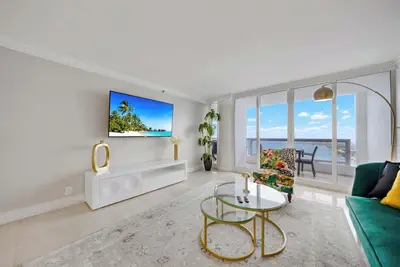 Image de Private Balcony | Biscayne Bay View | StayCozy