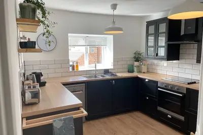 Image de Design-Appartement-Salle de bain privée séparée-Vue sur Rue