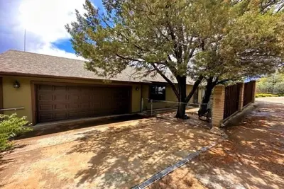 Image de Stargazer! Pines, Stars, Relaxation.