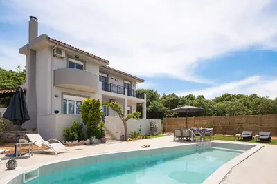 Villa Hercules Refreshing Pool & Hydromassage