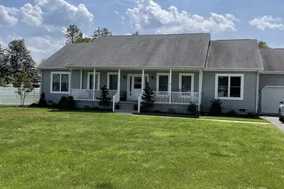 Image de Spacious Oasis in Lewes minutes from the Beach, State Park, and Trail