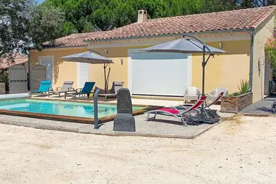 Image de Maison cosy à Sorgues avec WiFi