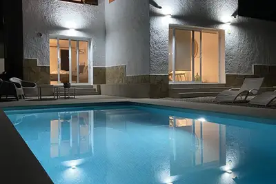 Image de Casa con piscina privada en L'Escala, Girona.