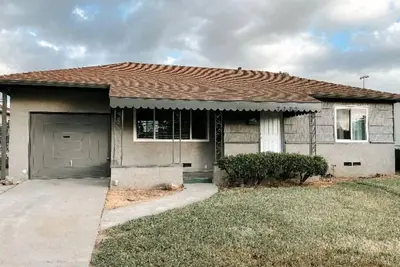 Image de Bedroom 1 Freshly Remodeled Home Near Magnolia Center
