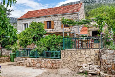 Image de Superbe maison de 2 chambres à Orebic