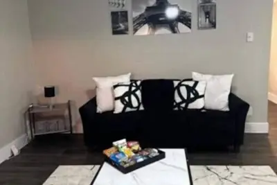 Image de Stylish 2bd/2ba in Arlington | Convenient & Clean!