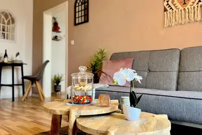 Image de Gemütliche Fewo mit Terrasse Netflix Parkplatz Weinbergeblick