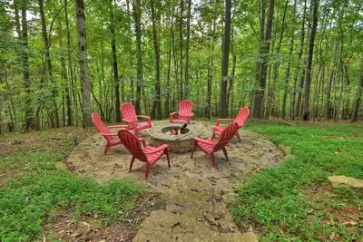 Image de Red Ember Creek - Toast marshmallows and enjoy the mountain air!