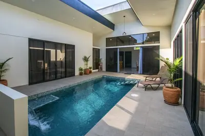 Image de Modern Villa Perezosa - walk to the beach & the National Park!