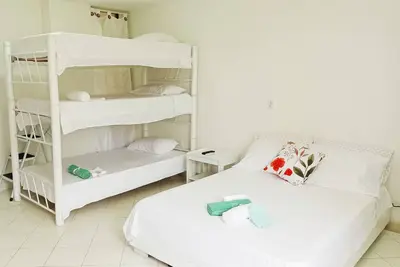 Image de 250 meters from the beach! - Quite and Safe Neighborhood Near the market!