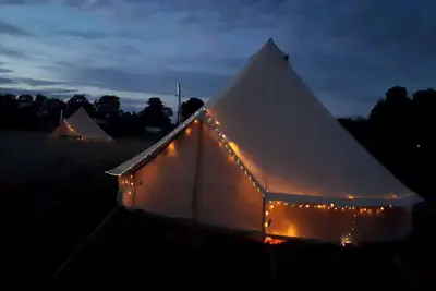 Image de Chestnut 6m xl bell tent, log burner, nr Whitby