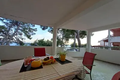 Image de Appartement de deux chambres prés de la plage Ivan Dolac, Hvar (A-21269-b)