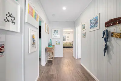 Image de Pandanus At Emerald, Steps to Beach, Restaurants, Village