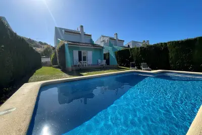 Image de Villa individuelle avec jardin et piscine privée
