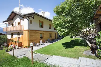 Image de Appartement \"Maison Grange 1\", avec vue sur la montagne, jardin partagé et Wi-Fi