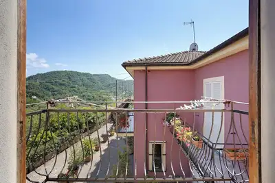 Image de Appartement \"La Torre\" avec vue sur les montagnes, terrasse privée et Wi-Fi