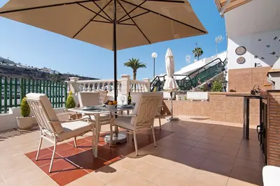 Image de Appartement de vacances \"Jolly Suite Puertorico Beach\" avec piscine partagée et 2 terrasses privées