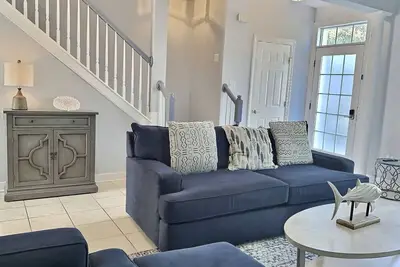Image de The Blue Chill! A 4 Bedroom Townhouse w/Pool!