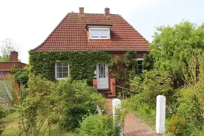 Image de Gemütliche Ferienwohnung mit Hund in Bester Lage von Greetsiel!