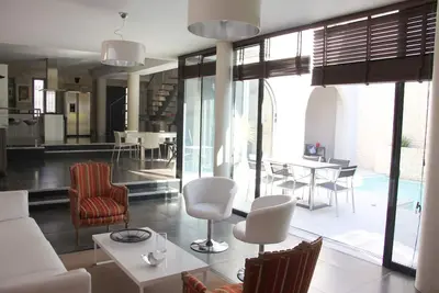 Image de un espace cosy, à l'abri des regards à proximité de tout