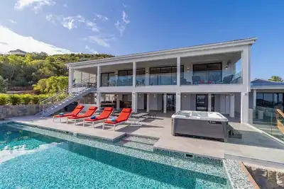 Voyage (4/5 Rooms) Luxury villa