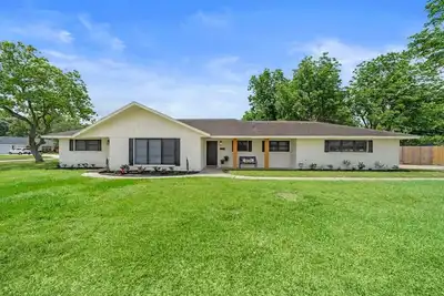 Image de Ultimate Fun Escape:Pool |Arcade|Fire Pit Seating