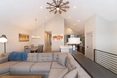 Image de Beautiful New 4 Bedroom Townhome, Amazing Views!