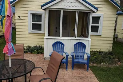 Image de Little Yellow Cottages #3