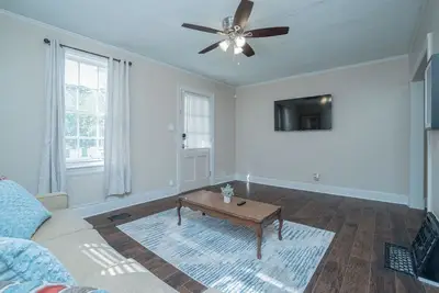 Image de Serene Retreat: Charming 1br/1ba Apt Close to Dt