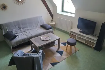 Image de Appartement très cosy à 5 mns du lac et à deux pas  du nouveau centre aquatique