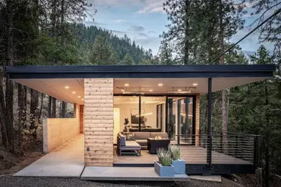 The Overlook - Modern Leavenworth Cabin