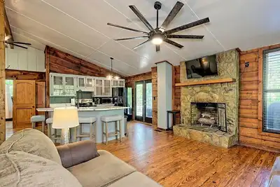 Image de Mountain Charm on Lake Burton in this 3-bedroom Apartment