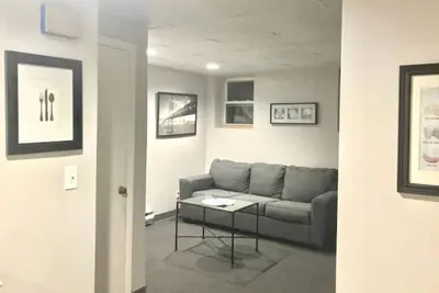 Image de Mezzanine Place next to Airport/Downtown