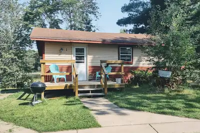 Image de Twin Bay Resort Lakeside Cabin 1