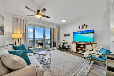 Image de Best of Seascape! 10th Floor Ocean-View, Walk 2 Beach, Umbrella & 2 Chairs