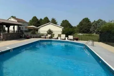 Image de Pool•Outdoor Grill + Bar•Playground•3 king beds•2 Ovens•Fire table