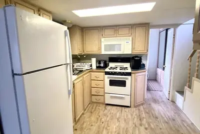 Image de Lakefront Sebago cottage with dock, pet friendly